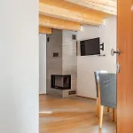 Boutique Alpine One-bedroom By Supastays - Via Lyssandrin 8 Apartman Courmayeur