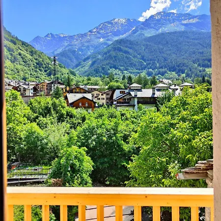 Boutique Alpine One-bedroom By Supastays - Via Lyssandrin 8 * Courmayeur