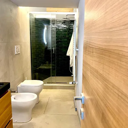 Appartamento Boutique Alpine One-bedroom By Supastays - Via Lyssandrin 8 *