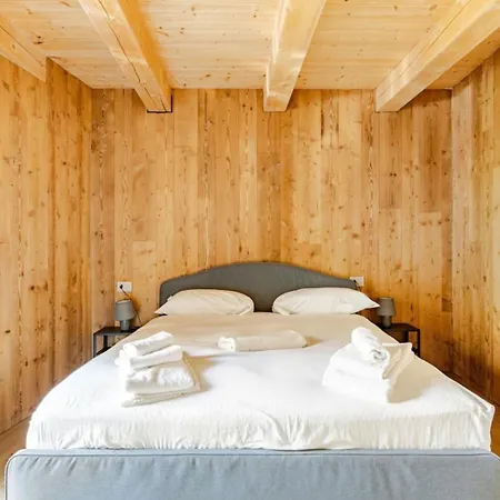 Boutique Alpine One-bedroom By Supastays - Via Lyssandrin 8 Lägenhet *